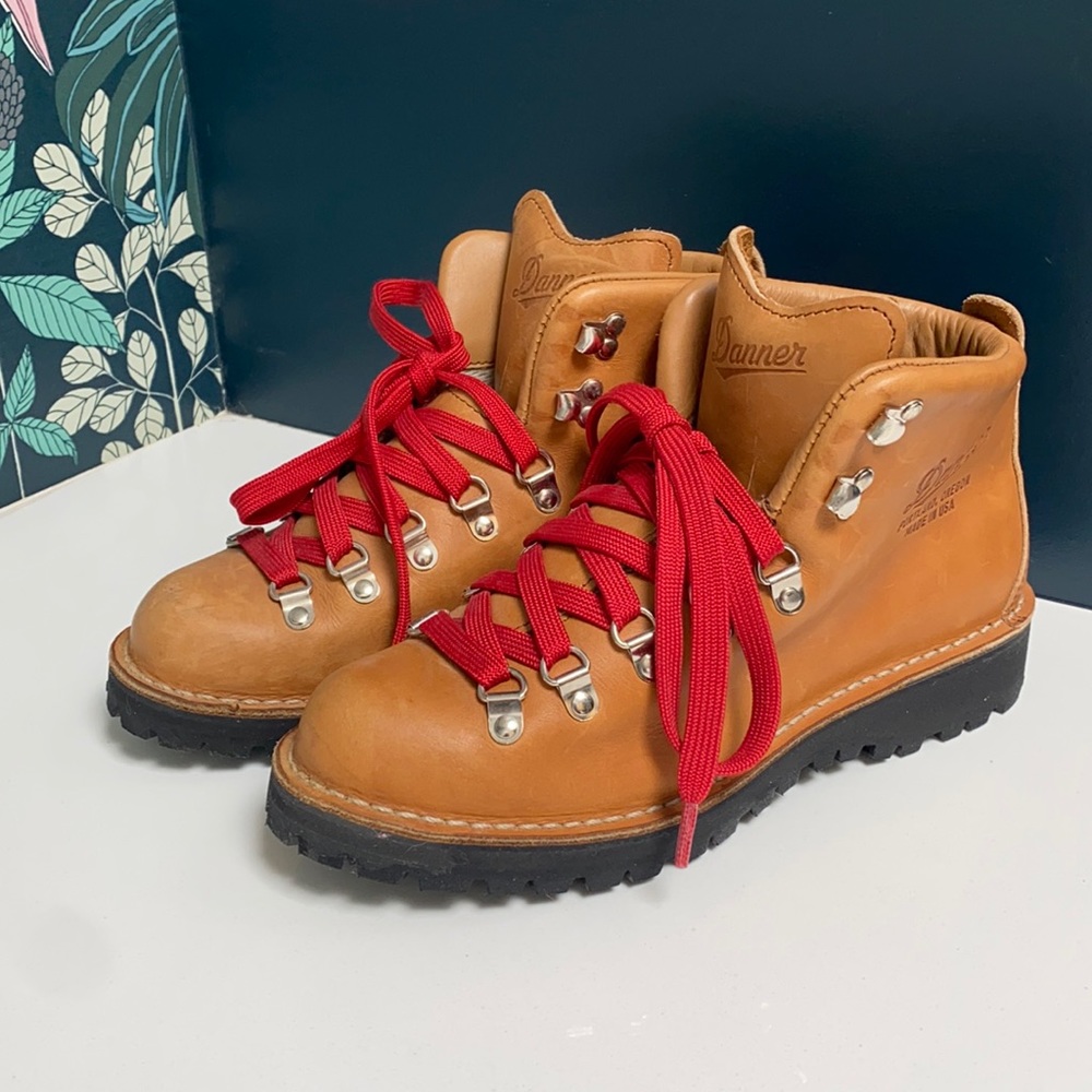 Danner Mountain Light Cascade